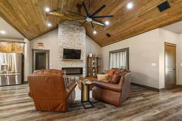 11931 Maximus LN, Kingston, OK 73439