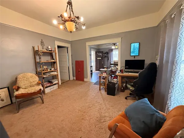 304 N 4th ST, Sayre, OK 73662