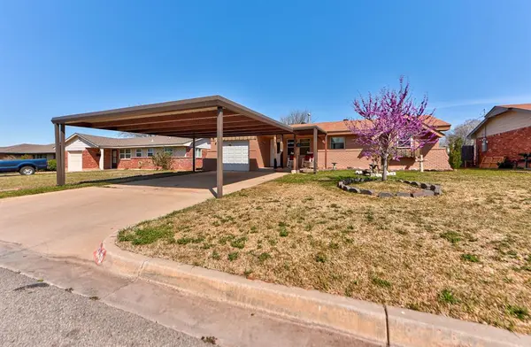 753 SW 1st ST, Moore, OK 73160