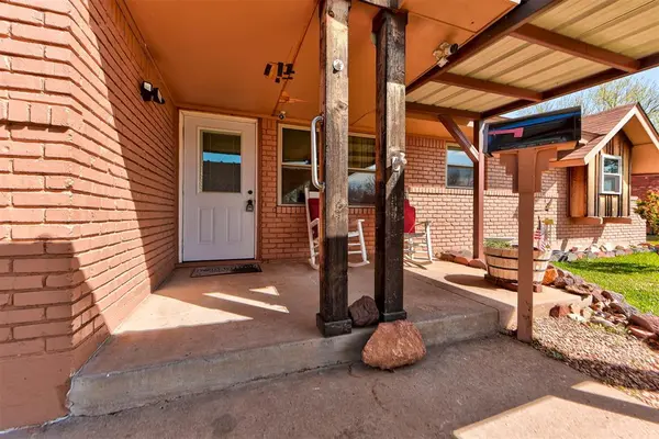 753 SW 1st ST, Moore, OK 73160