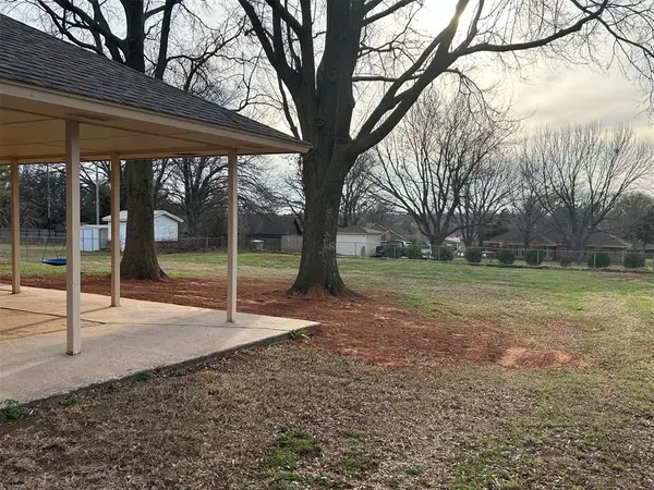 2023 N 9th ST, Purcell, OK 73080
