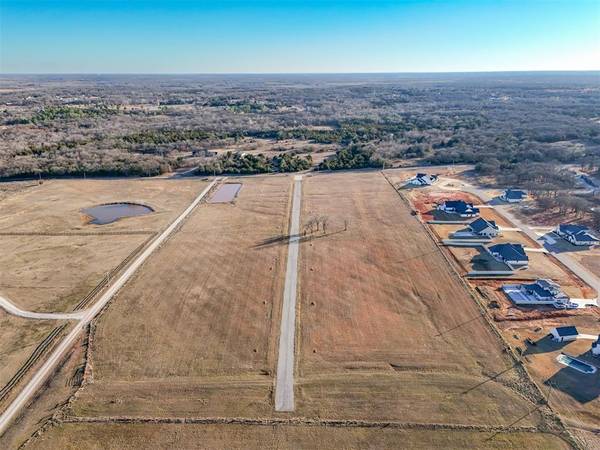 11 Stone River Ranch DR, Shawnee, OK 74804