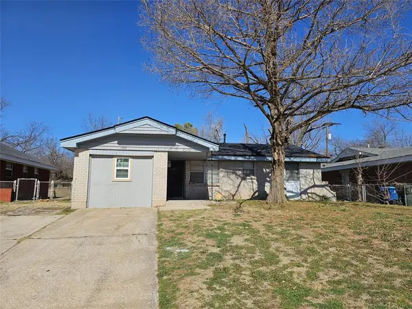 1305 Juniper CIR, Midwest City, OK 73110