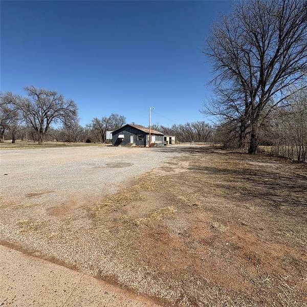 207 S 9th Streets, Sayre, OK 73662