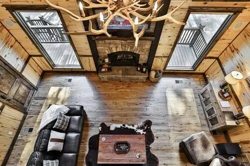 3 Flameleaf LN, Hochatown, OK 74728