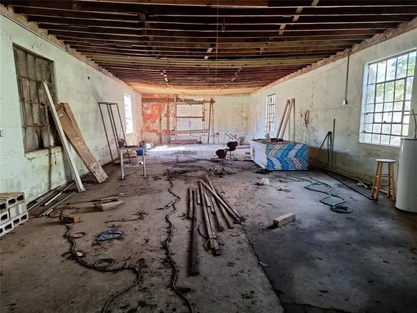 211 N Bdwy, Konawa, OK 74849