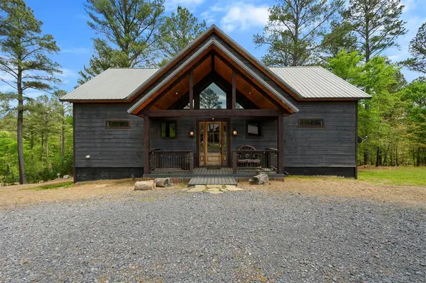592 W Eagle Mountain TRL, Broken Bow, OK 74728