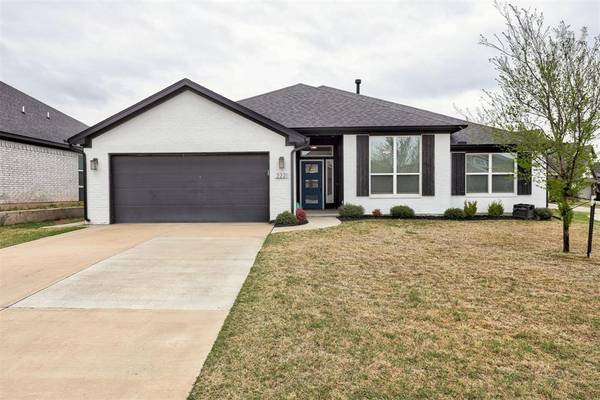 2221 NW 179th ST, Edmond, OK 73012