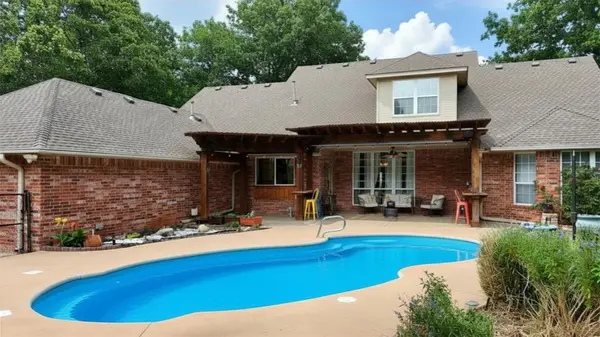 16316 Cobblestone CIR, Choctaw, OK 73020