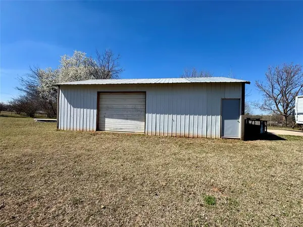 627 Cranton DR, Chickasha, OK 73018