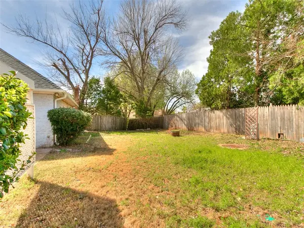 11217 Twisted Oak RD, Oklahoma City, OK 73120