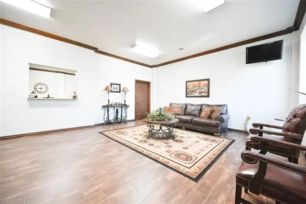 519 W Chickasha AVE, Chickasha, OK 73018