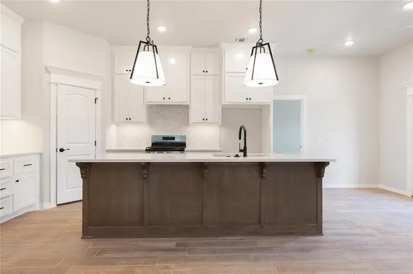 2225 NW 170th ST, Edmond, OK 73012