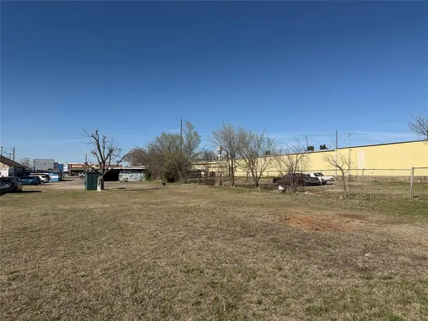 6212 SE 15th ST, Midwest City, OK 73110