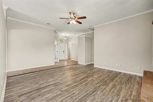 2912 Danielle TER, Moore, OK 73160