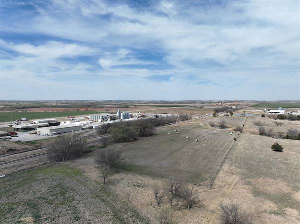 305 E Dutton RD, Pocasset, OK 73079