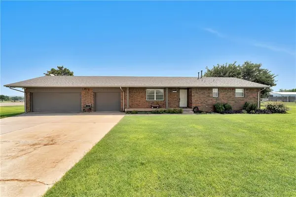 1912 N Watts #1912, Sayre, OK 73662