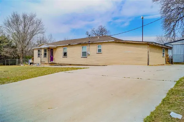 95 3rd ST, Healdton, OK 73438