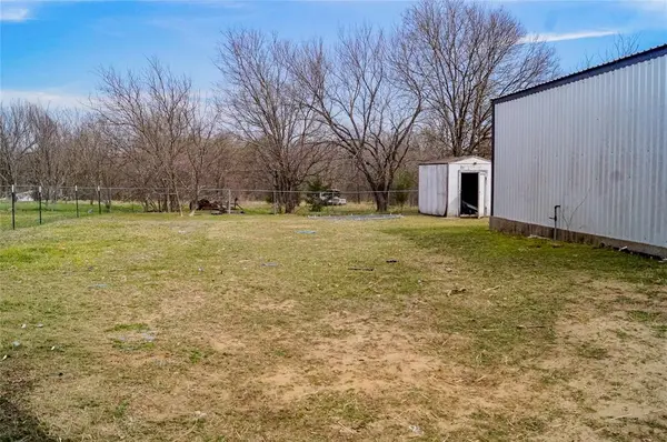 95 3rd ST, Healdton, OK 73438