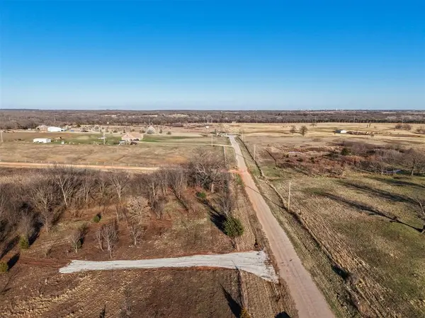 002 York RD, Lexington, OK 73051