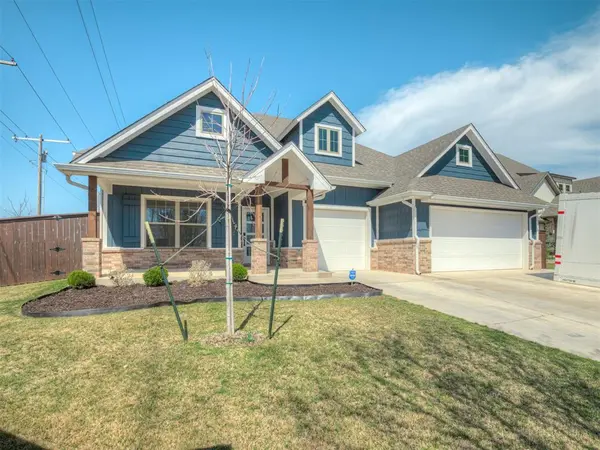 803 NE 33rd ST, Moore, OK 73160