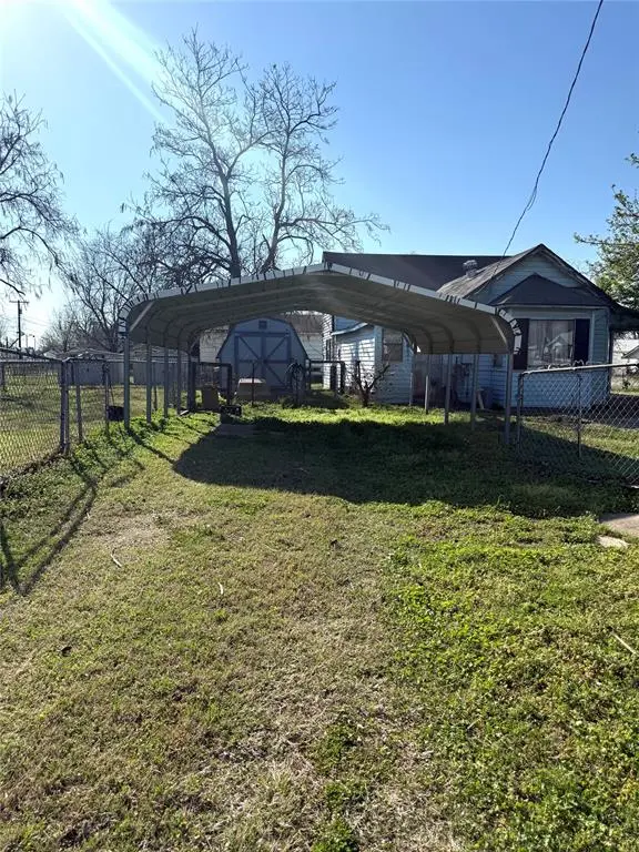 506 W 5th ST, Stroud, OK 74079