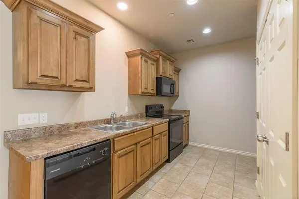 1018 SW 92nd ST, Oklahoma City, OK 73139