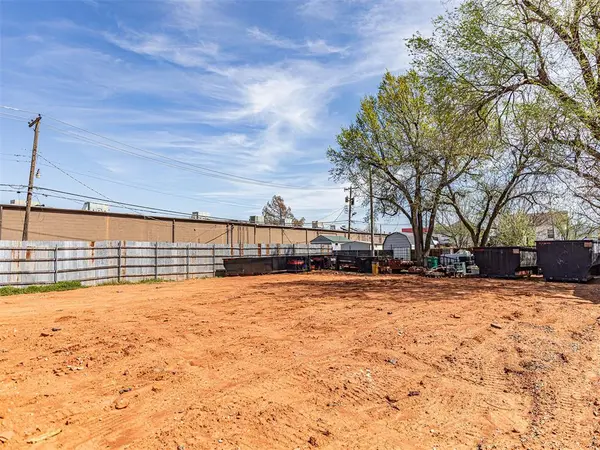 3924 N Youngs BLVD, Oklahoma City, OK 73112