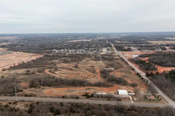 1300 N Air Depot BLVD, Edmond, OK 73034