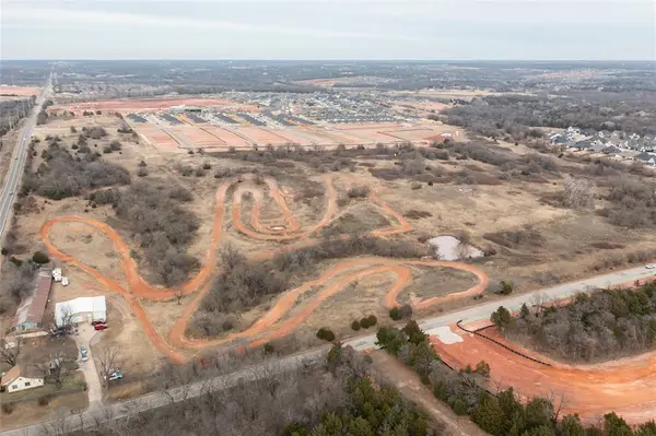 1300 N Air Depot BLVD, Edmond, OK 73034