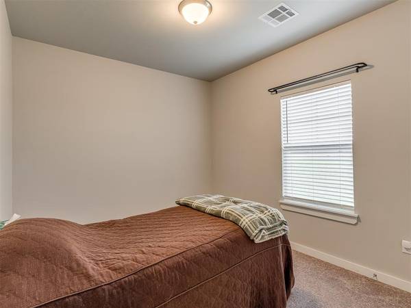 29261 Spur CIR, Mcloud, OK 74851
