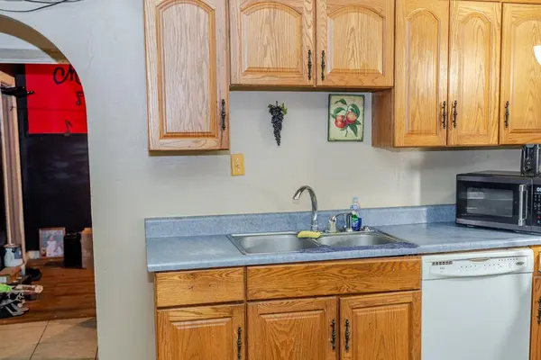 430 S 15th ST, Clinton, OK 73601