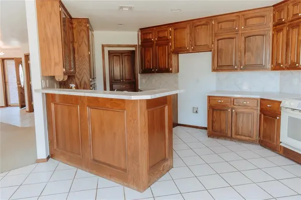 223 W 4th ST, Chandler, OK 74834