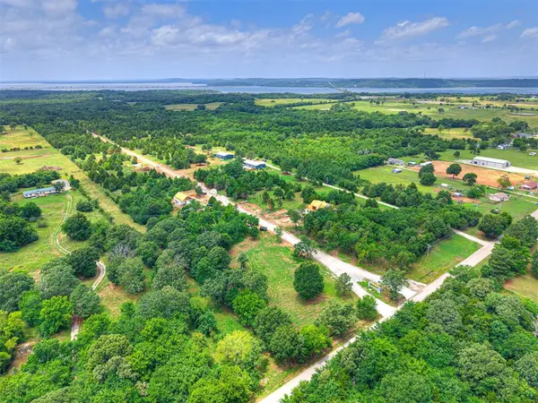 21 Emberlyn LN, Eufaula, OK 74432