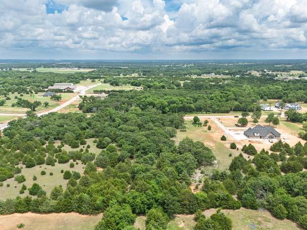 107 Pine Valley LN, Shawnee, OK 74801