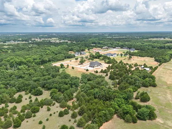 107 Pine Valley LN, Shawnee, OK 74801
