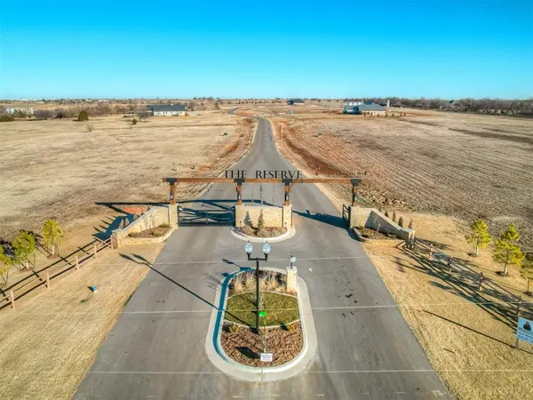 21200 Rush Creek RD, Edmond, OK 73025