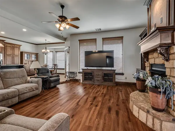 13317 NW 4th ST, Yukon, OK 73099