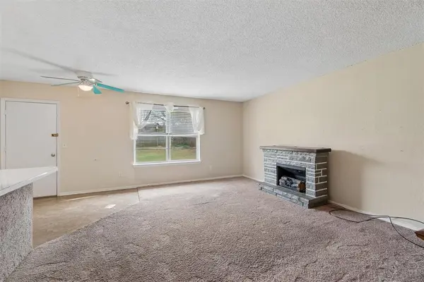 1624 NE 4th ST, Moore, OK 73160