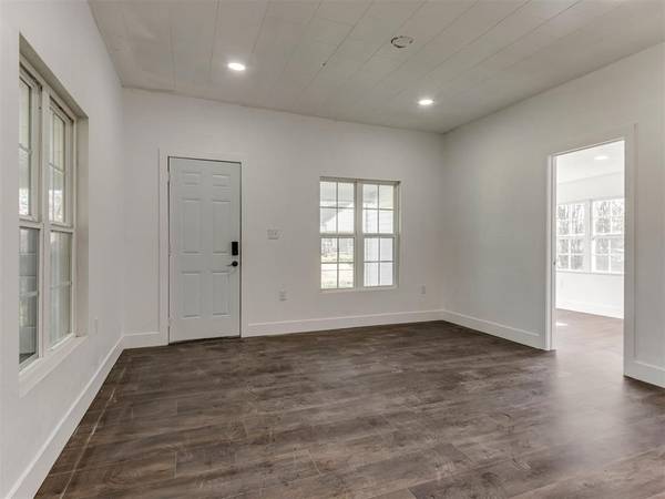 509 E Cherry ST, Cushing, OK 74023