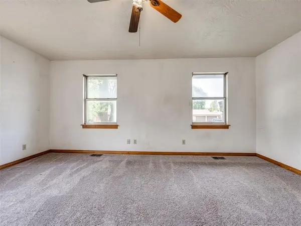 649 W Beam AVE, Yukon, OK 73099