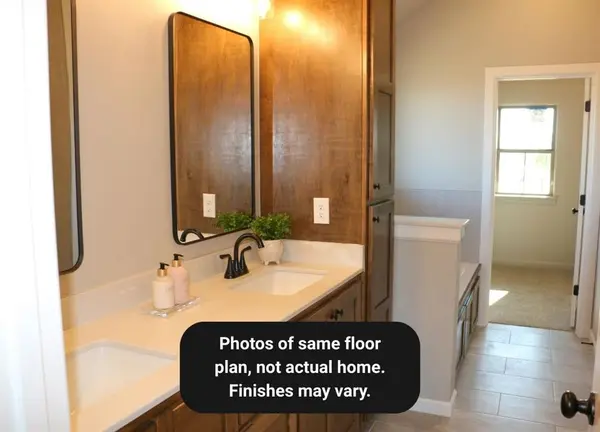 5105 Misty Wood LN, Mustang, OK 73064