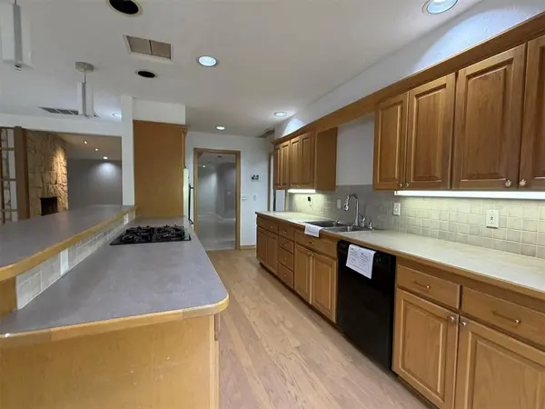 3704 NW 69th ST, Oklahoma City, OK 73116