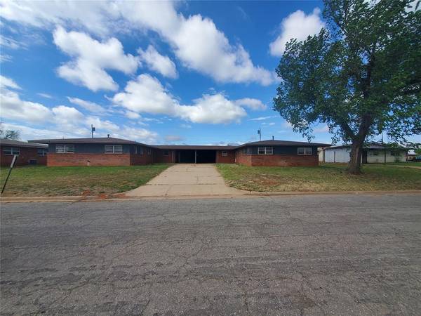 407 Iroquois TRL, Burns Flat, OK 73624