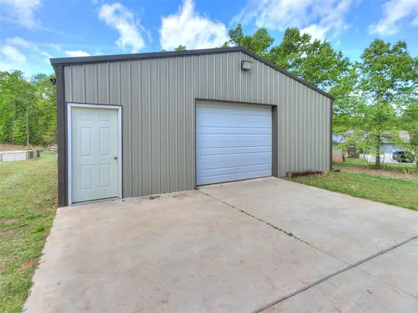 19430 Hidden Pines DR, Norman, OK 73026