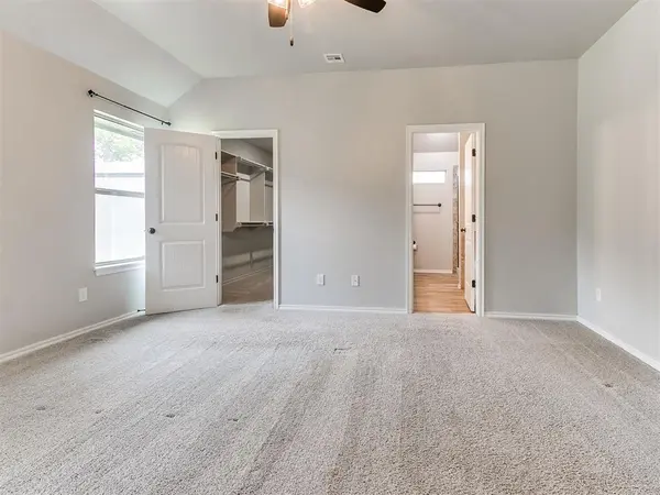 19430 Hidden Pines DR, Norman, OK 73026