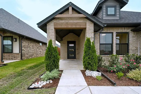 4808 Sand Lily LN, Edmond, OK 73034