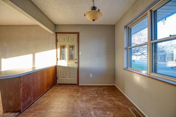 834 Mimosa DR, Watonga, OK 73772
