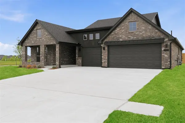 1400 SW 159th ST, Moore, OK 73170