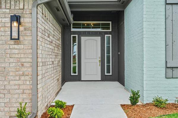 1408 SW 160th ST, Moore, OK 73170